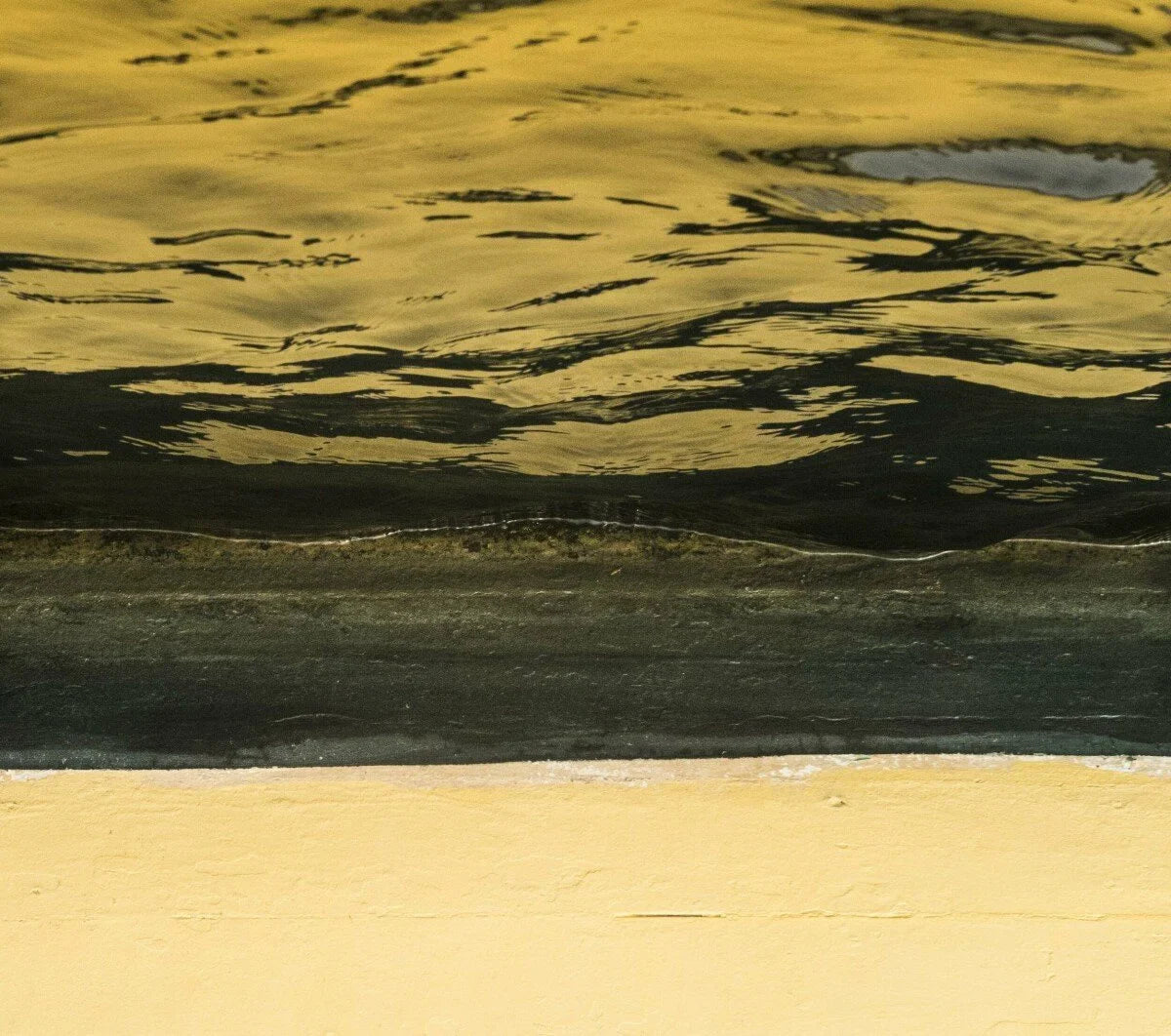 Across the Great Divide inspires a new poem by renowned Australian poet Christopher Barnett