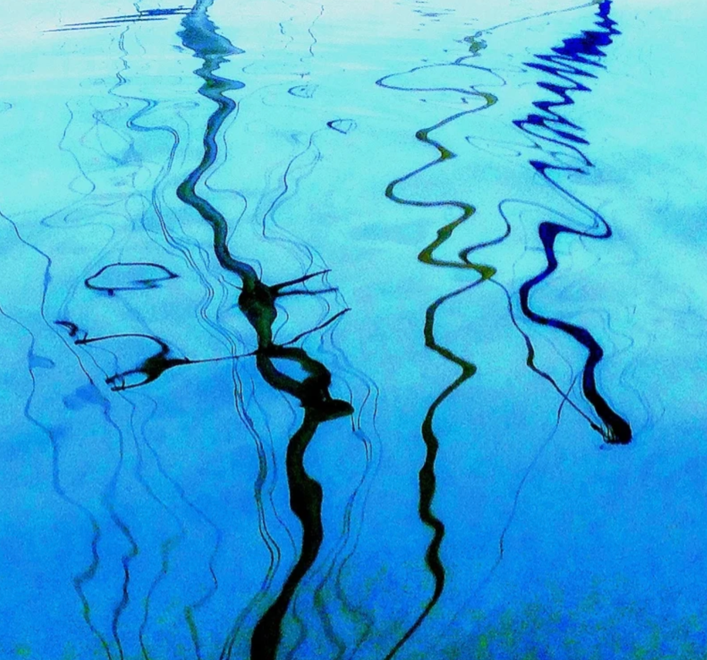 Abstract reflection of wavy lines on a blue background