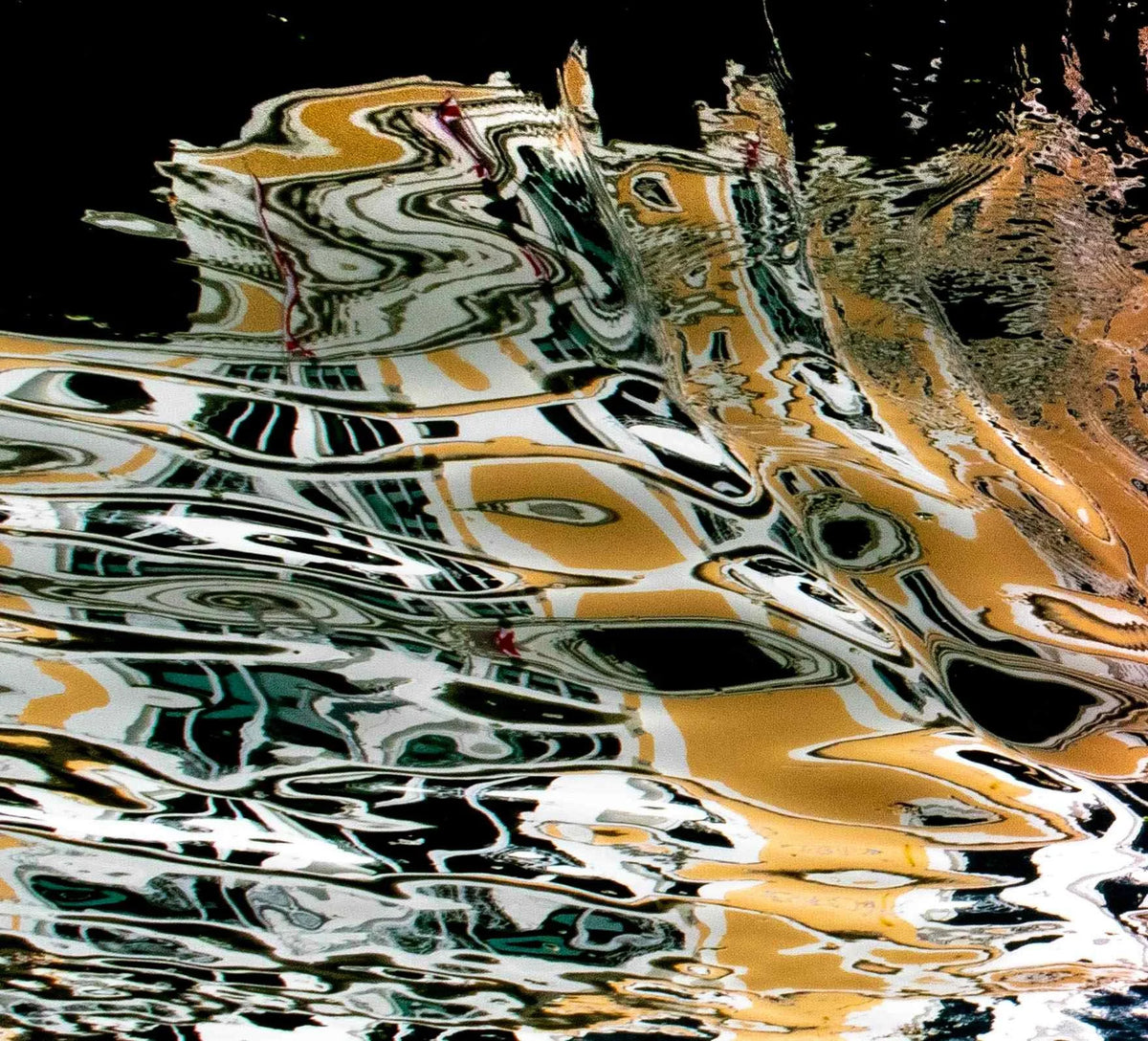 Sweetwater Echo - Urban Reflections artwork by Ralph Kerle, cool composition